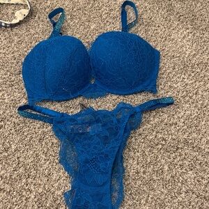 Victoria secret Blue very sexy Lace Push-Up Bra & Thong Set! Brandnew 32dd/small